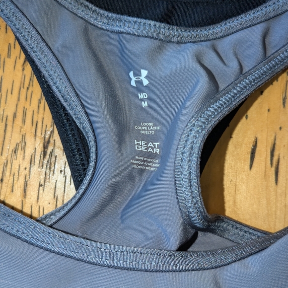 Under Armour athletic top with built in sports bra. Size M - Picture 3 of 5
